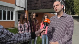 Igor Frbežar glumi ravnatelja Leku