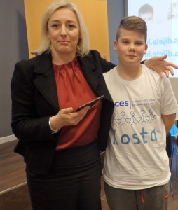 Pravobraniteljica Ivana Milas Kralić i učenk iz Pranjana Kosta Matijević