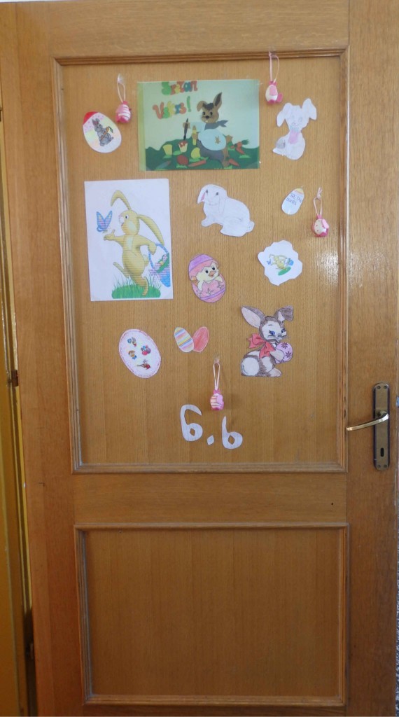 Unutarnja vrata učionice povijesti - uredili su učenici 6.b