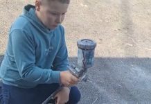 Dominik Knezić iz stare felge napravio teglu za cvijeće